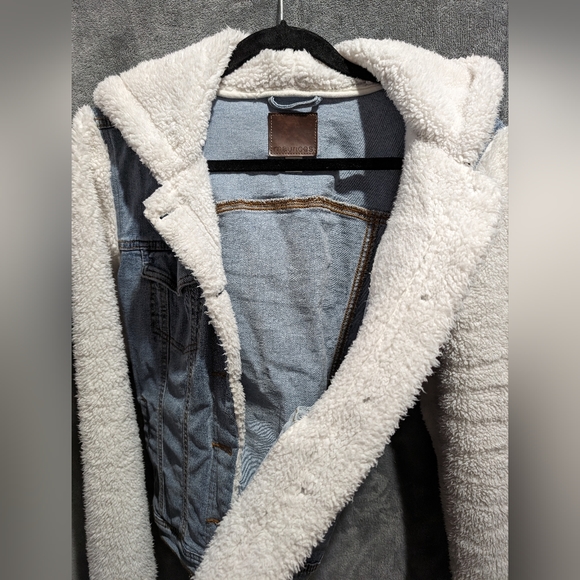 Maurices Sherpa Jean Jacket size S - Picture 6 of 8